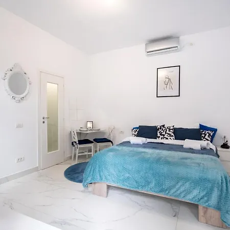 דירה Blue-line-apartment-unirii בוקרשט