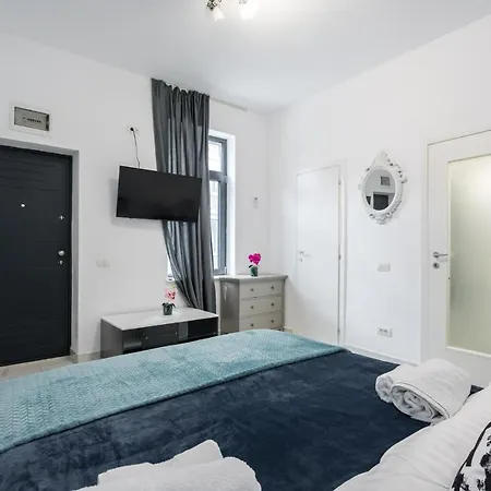 Blue-line-apartment-unirii Apartment *