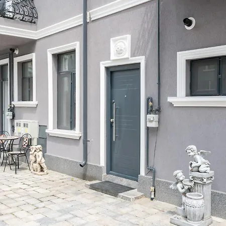 Blue-line-apartment-unirii