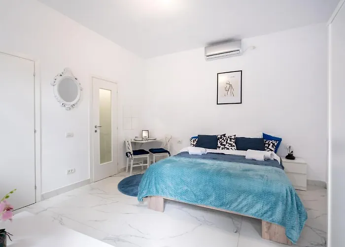 公寓 Blue-line-apartment-unirii 布加勒斯特