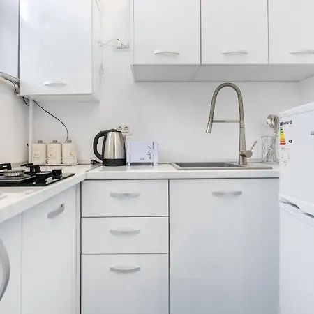 Blue-line-apartment-unirii Бухарест